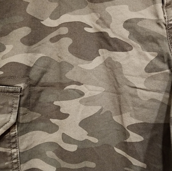 Men's George Camoflauge Shorts, Size 38 - Picture 4 of 8